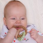 Силиконовая игрушка-прорезыватель с буком Natura (зеленый), арт. 0420/02 зеленый, производитель Uviton, ISBN 465-7-78025-188-5, № 6