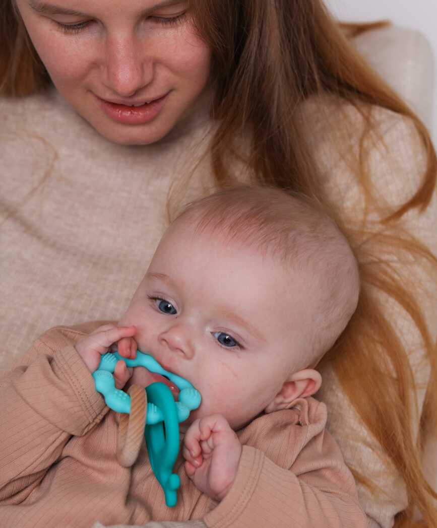 Силиконовая игрушка-прорезыватель с буком SEA (мятный/синий), арт. 0616/02, производитель Uviton, ISBN 465-7-78025-267-7, № 10