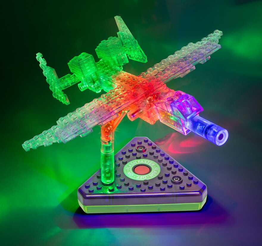 Laser Pegs Набор 12 в 1. Грузовой самолет, арт. G1670B, производитель Laser Pegs (Лазер Пегс), ISBN 81-0-69002-111-3, № 2