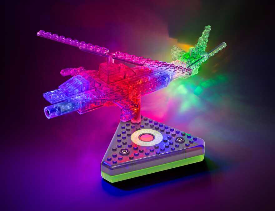 Laser Pegs Набор 12 в 1. Грузовой самолет, арт. G1670B, производитель Laser Pegs (Лазер Пегс), ISBN 81-0-69002-111-3, № 3