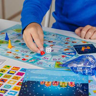 Чемоданчик с развлечениями "Новогоднее путешествие"  , арт. tr105, производитель BUMBARAM (БУМБАРАМ), ISBN 462-7-07977-627-6№ 2