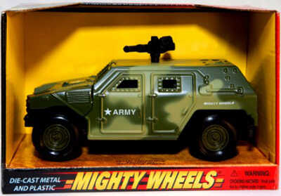 Военный внедорожник 18см., производитель Mighty Wheels, ISBN 004-4-27878-788-1№ 1