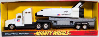 Военный перевозчик + Шатл 28 см., производитель Mighty Wheels, ISBN 004-4-27878-588-7№ 1