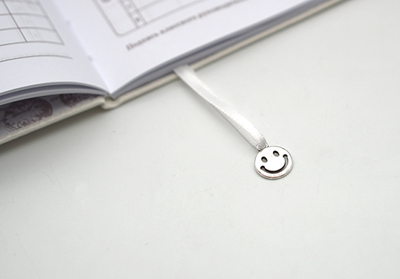 Дневник унив. обл. кожзам с декором "Карман. Веселые кактусы", арт. С3757-02, производитель Апплика, ISBN 463-0-11510-905-1№ 4