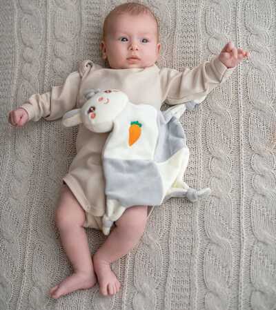 Игрушка-комфортер Uviton мягкая для спокойного сна новорождённых Кролик серый Арт 0611, производитель Uviton, ISBN 465-7-78025-115-1№ 7