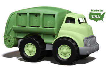 Green Toys. Машина-мусоровоз, производитель Green Toys, ISBN 79-3-57355-031-6№ 1