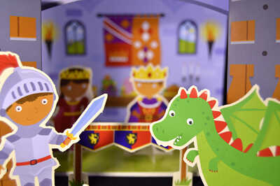 Рыцарский замок. 3D-театр, производитель Робинс , ISBN 978-5-43660-287-5№ 4