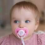 Пустышки Uviton в футляре симметричные Набор 2 шт 6-12 мес. БАБОЧКА Арт 0230/02, производитель Uviton, ISBN 465-7-78025-123-6, № 10