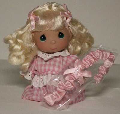 Кукла Precious Moments Пастушка в розовом, 14 см, арт. 5397, производитель The Doll Maker, ISBN 73-2-53305-397-9№ 1