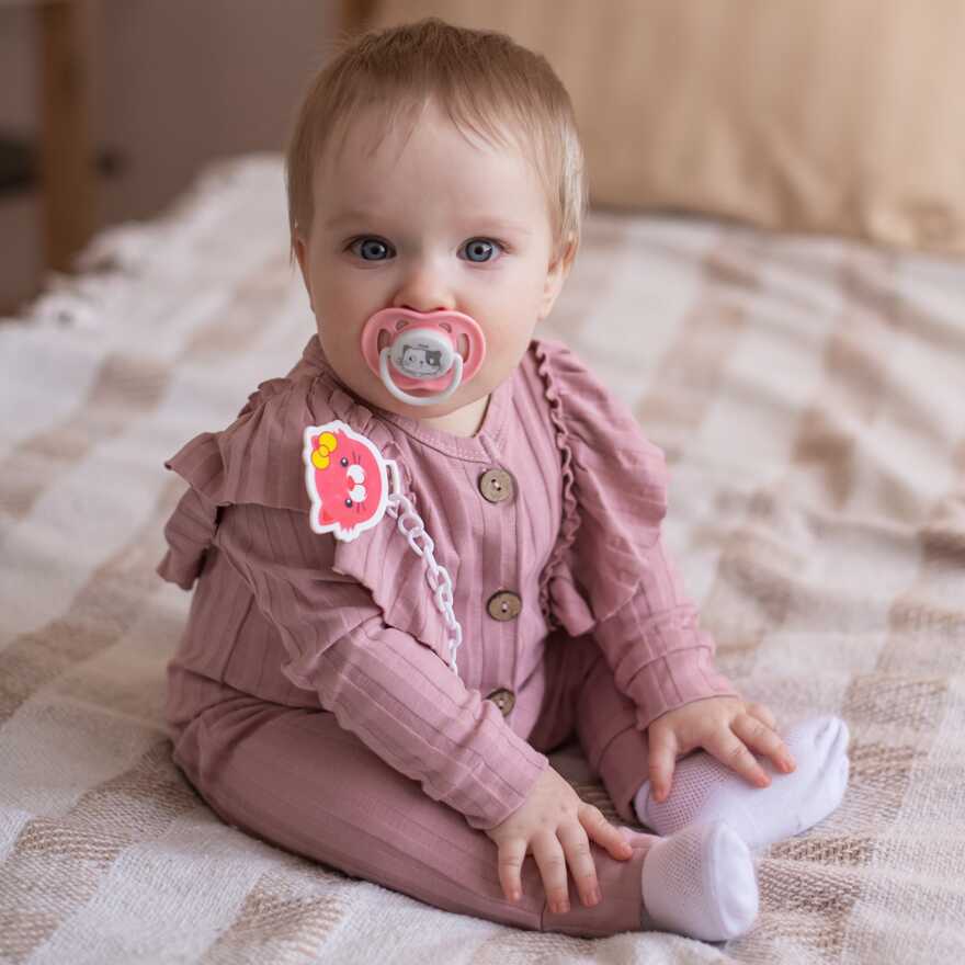 Пустышки Uviton ортодонтические с колпачком Baby Набор 2 штуки 0-6 месяцев, производитель Uviton, ISBN 203-7-74578-366-8, № 11