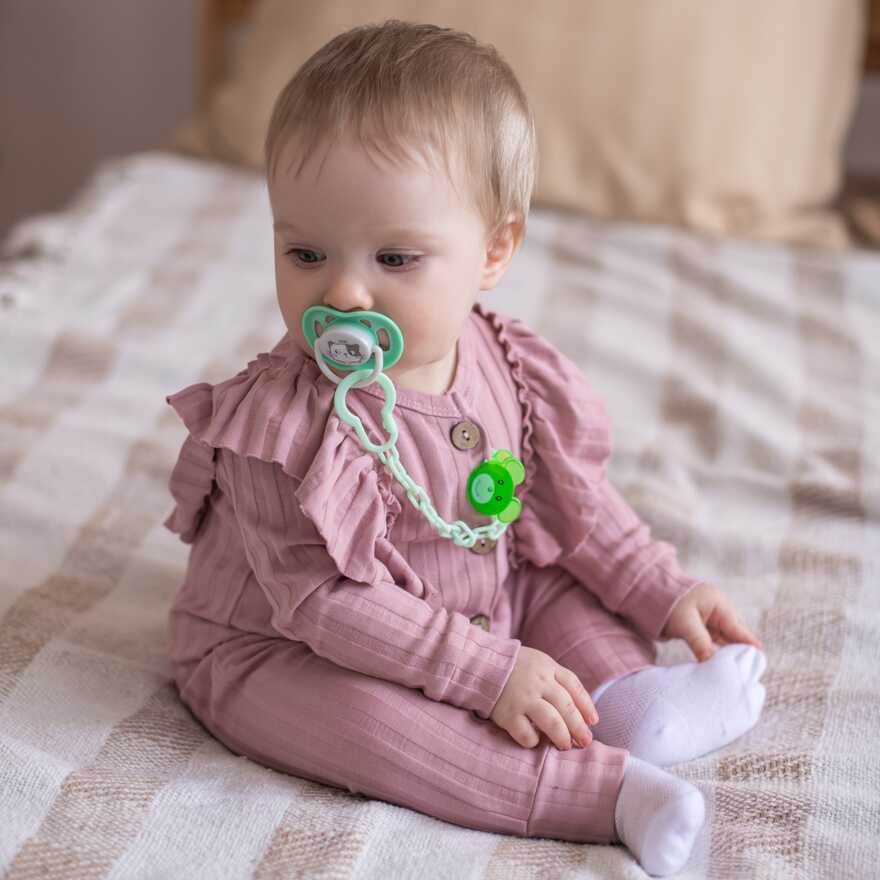 Пустышки Uviton ортодонтические с колпачком Baby Набор 2 штуки 6-12 месяцев, производитель Uviton, ISBN 465-7-78025-054-3, № 11
