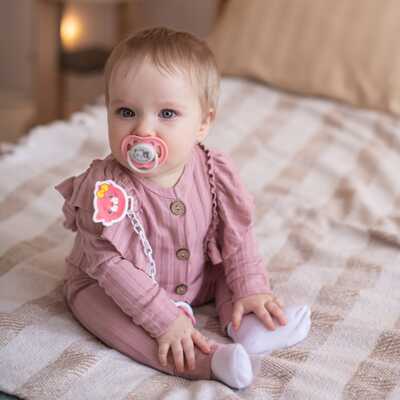 Пустышки Uviton ортодонтические с колпачком Набор Baby 2 штуки 6-12 месяцев, производитель Uviton, ISBN 203-7-74575-326-5№ 8