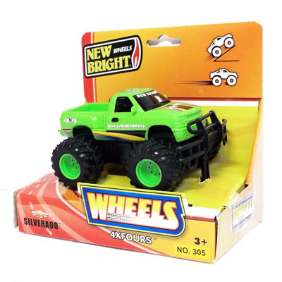 Игрушка Ручное У. Машина Silverado 1:43, производитель New Bright, ISBN 200-0-54190-823-8, № 1