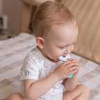 Прорезыватель-массажер Uviton для десен, производитель Uviton, ISBN 465-7-78025-066-6, № 12