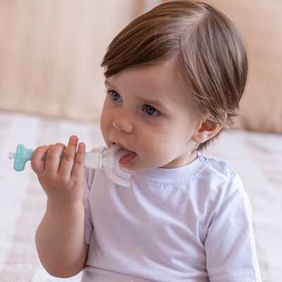 Прорезыватель-массажер Uviton для десен голубой, производитель Uviton, ISBN 465-7-78025-067-3№ 8