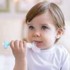 Прорезыватель-массажер Uviton для десен голубой, производитель Uviton, ISBN 465-7-78025-067-3, № 15